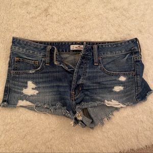 Hollister Shorty Shorts Size 5